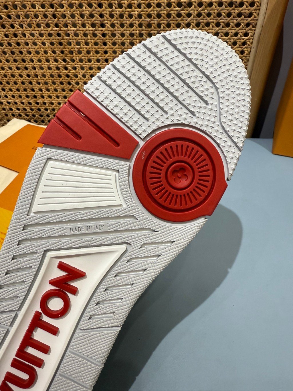 Sneakers Trainer 'Blanc Rouge Liseré Fin' — vue 6