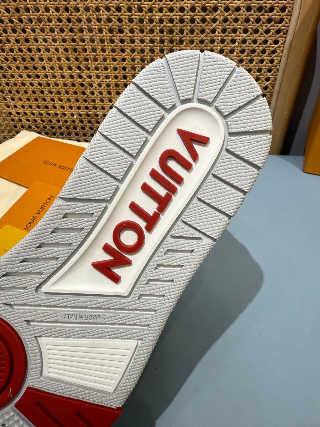 Sneakers Trainer 'Blanc Rouge Liseré Fin' — vue 10