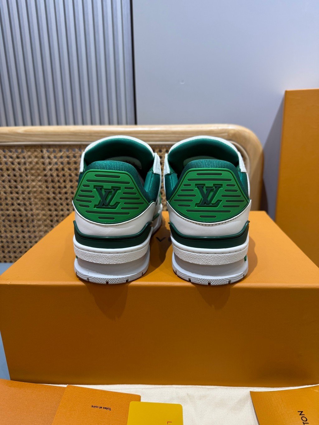 Sneakers Trainer 'Blanc Vert Liseré' — vue 2