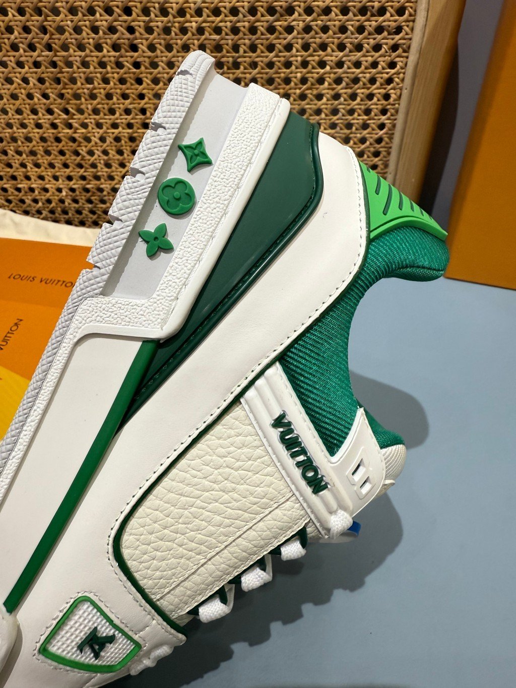 Sneakers Trainer 'Blanc Vert Liseré' — vue 12
