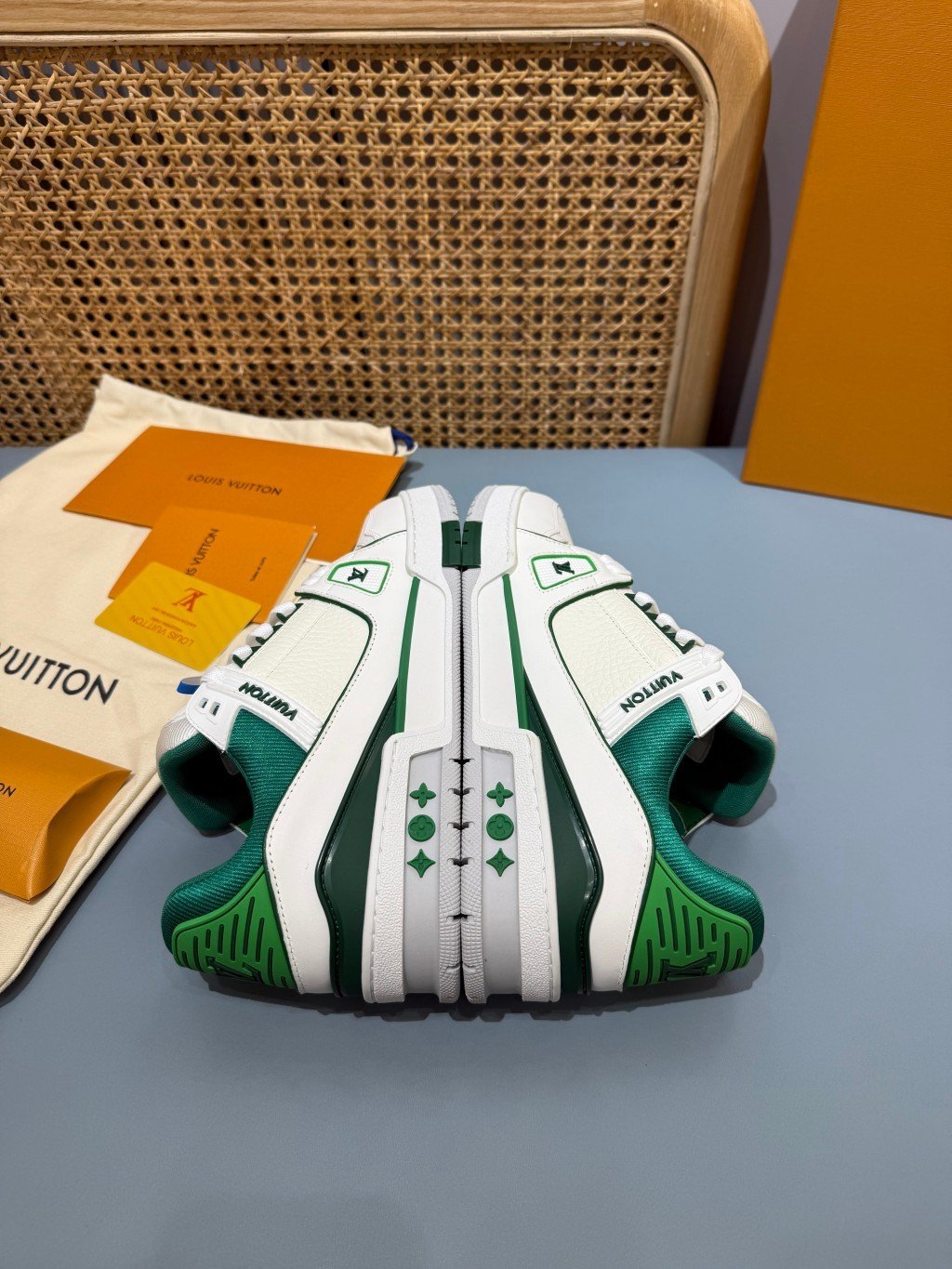 Sneakers Trainer 'Blanc Vert Liseré' — vue 20