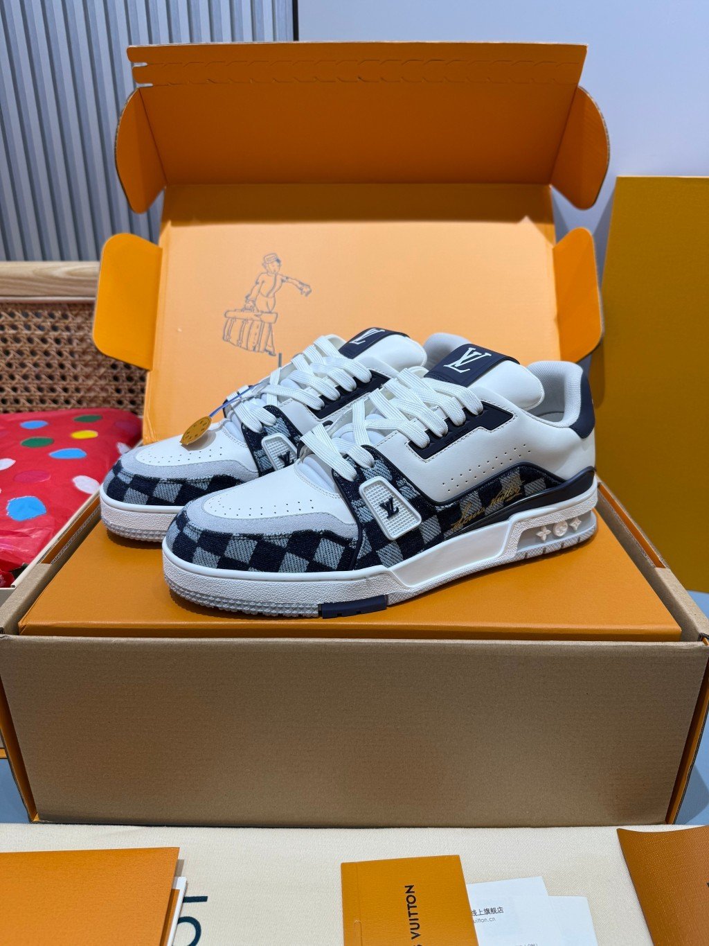 Sneakers Trainer 'Blanc Noir Zébré' — vue 4