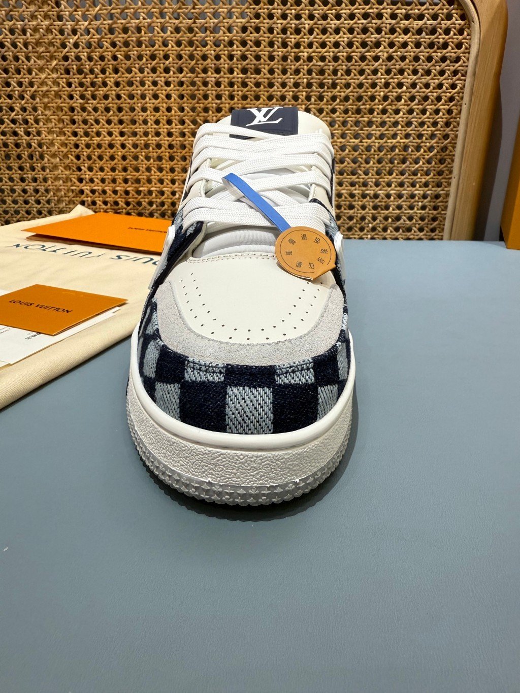 Sneakers Trainer 'Blanc Noir Zébré' — vue 8