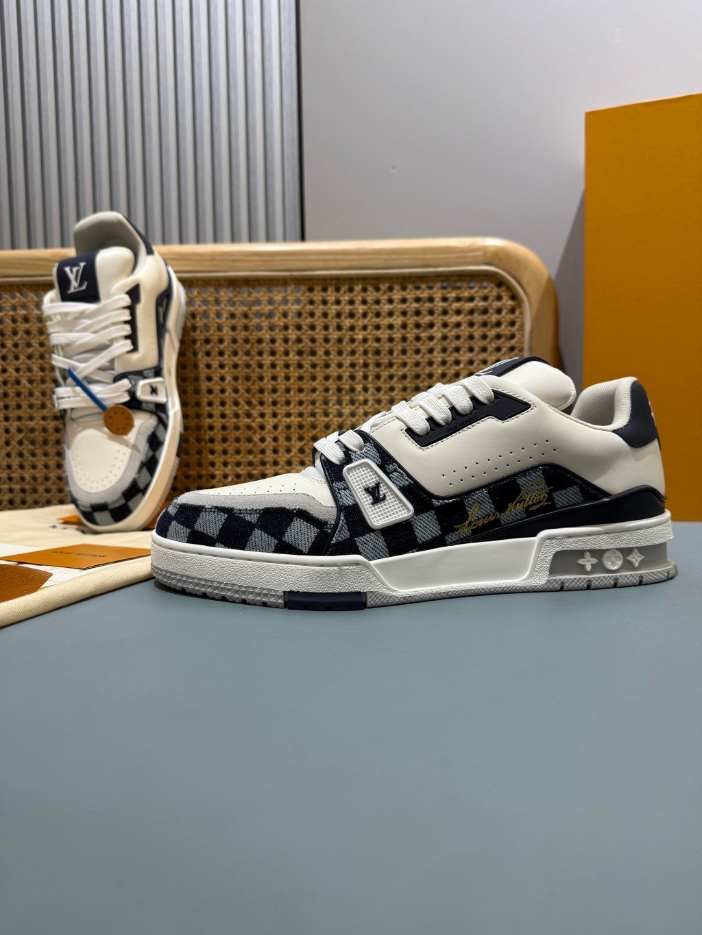 Sneakers Trainer 'Blanc Noir Zébré' — vue 24