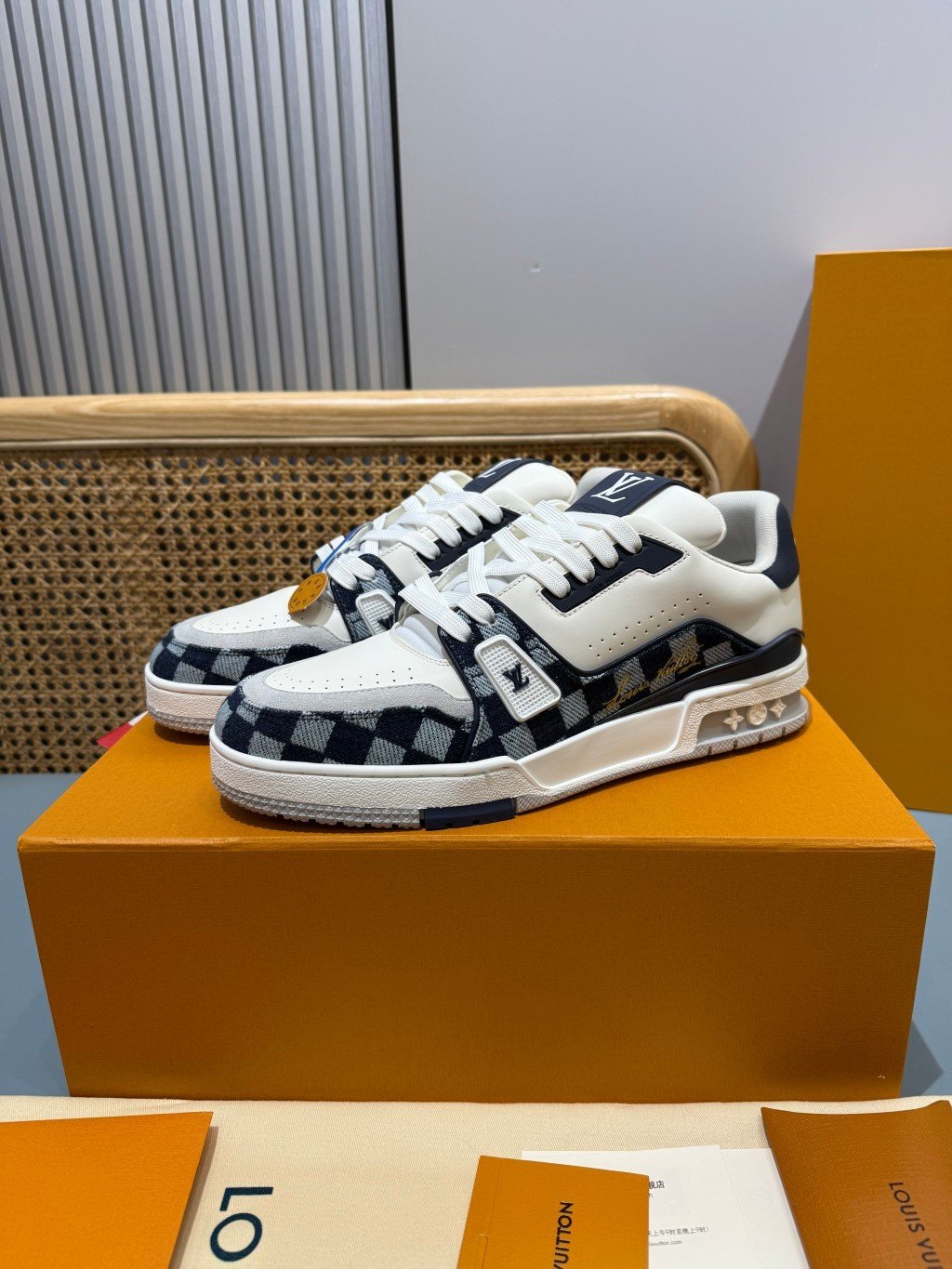 Sneakers Trainer 'Blanc Noir Zébré' — vue 28