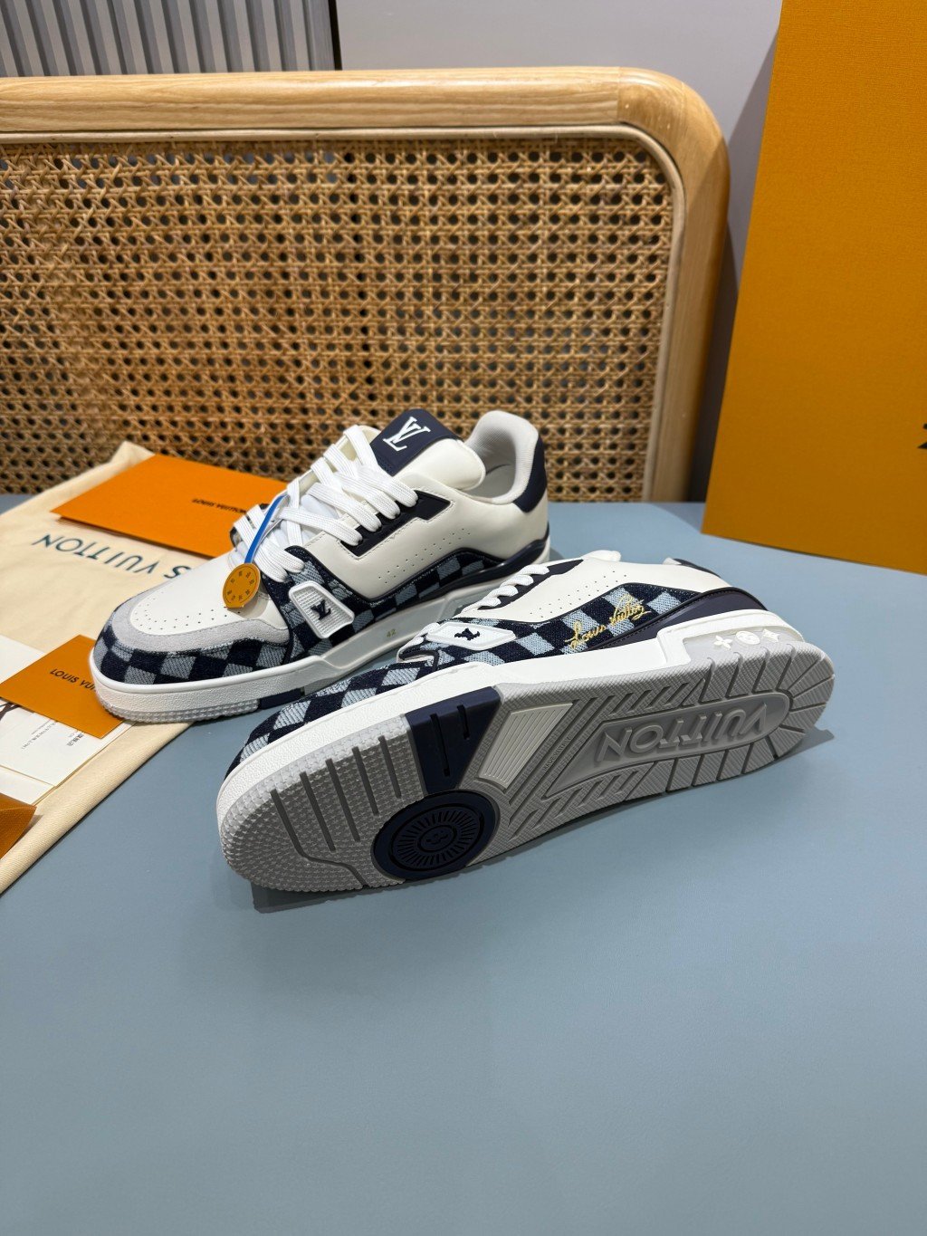 Sneakers Trainer 'Blanc Noir Zébré' — vue 32