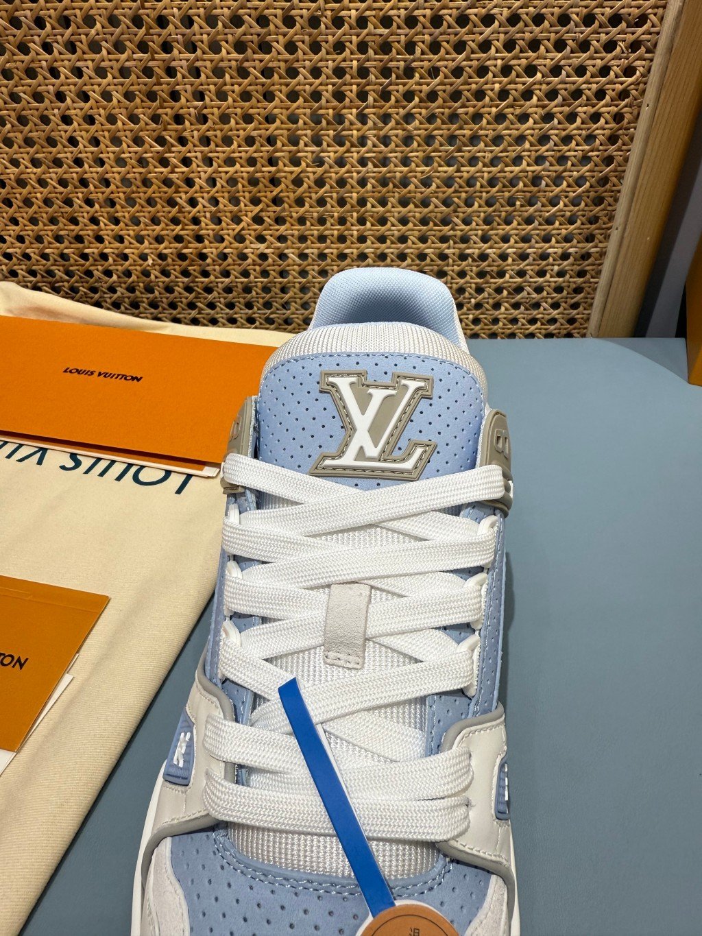 Sneakers Trainer 'Blanc Bleu Pastel' — vue 7