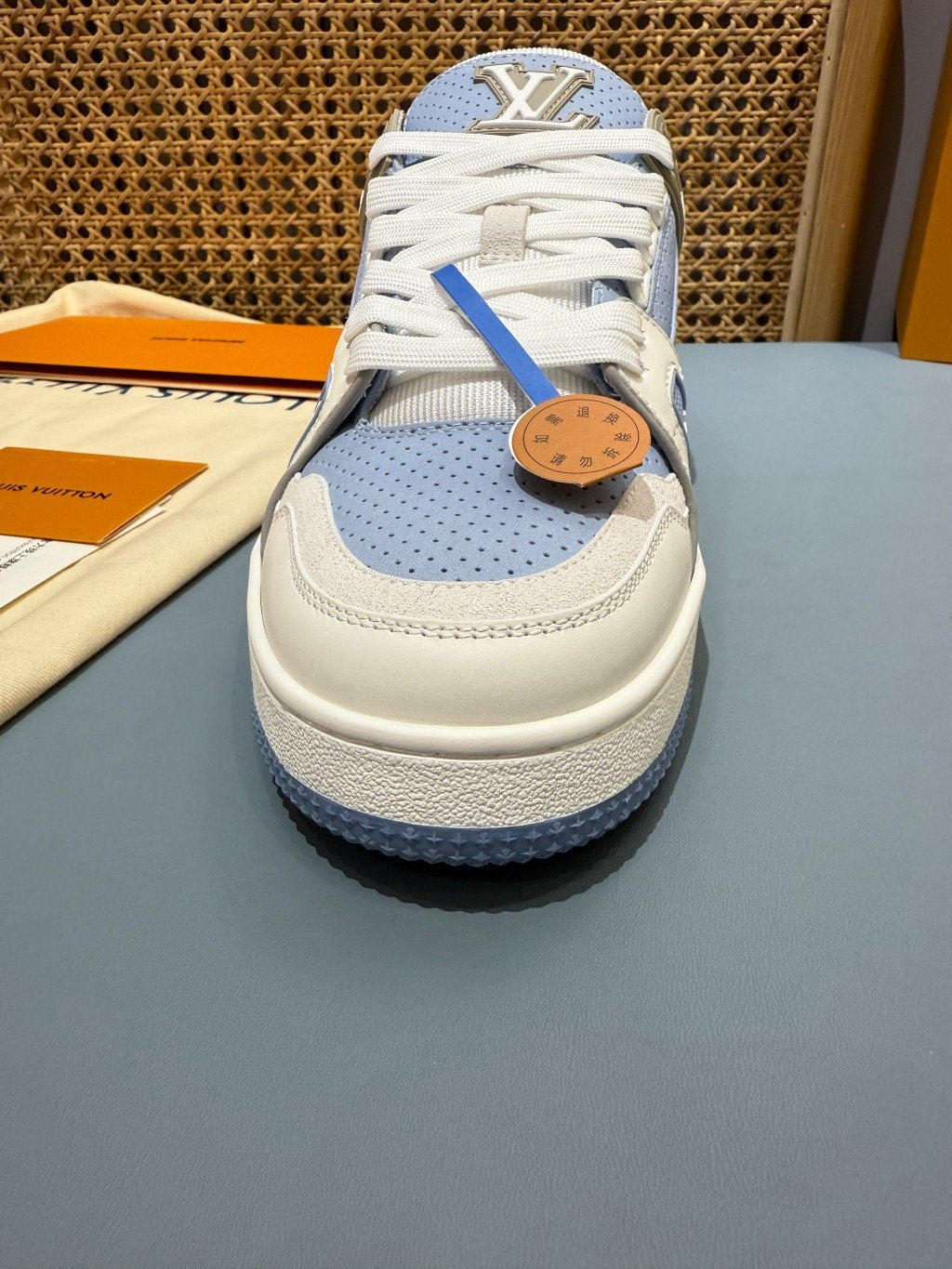 Sneakers Trainer 'Blanc Bleu Pastel' — vue 8