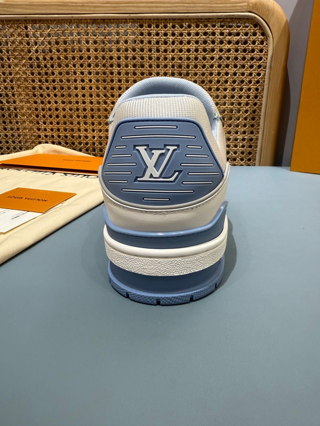 Sneakers Trainer 'Blanc Bleu Pastel' — vue 9