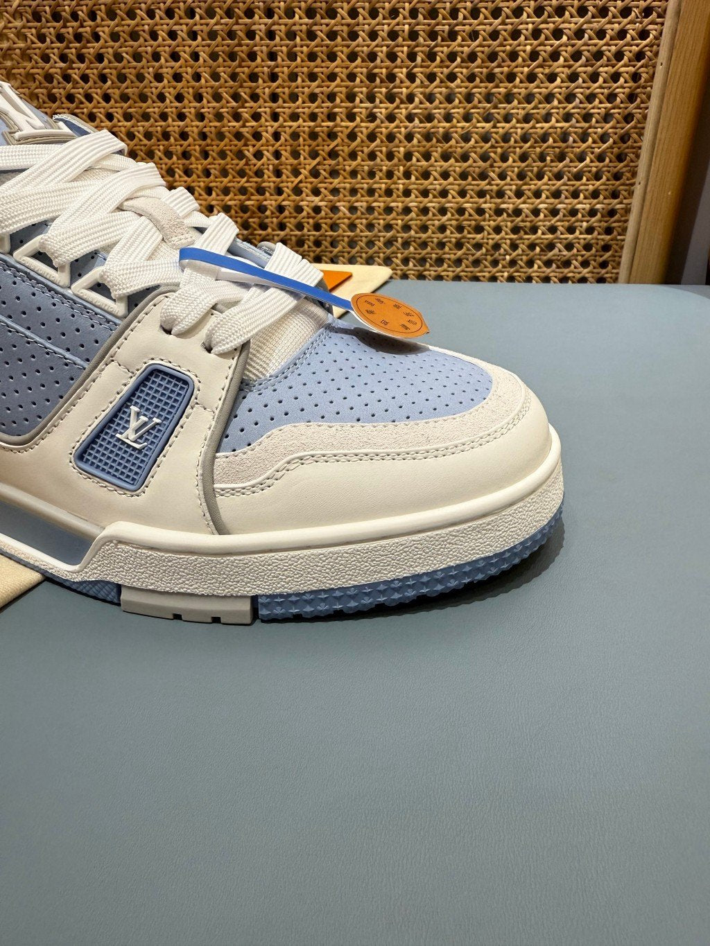 Sneakers Trainer 'Blanc Bleu Pastel' — vue 12