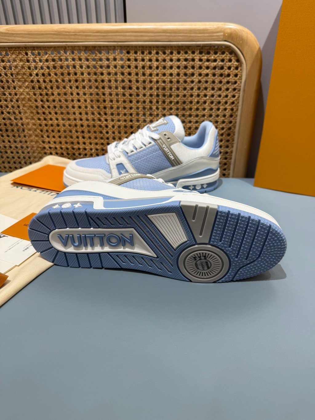 Sneakers Trainer 'Blanc Bleu Pastel' — vue 18