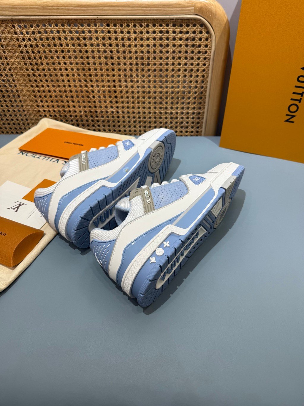 Sneakers Trainer 'Blanc Bleu Pastel' — vue 22