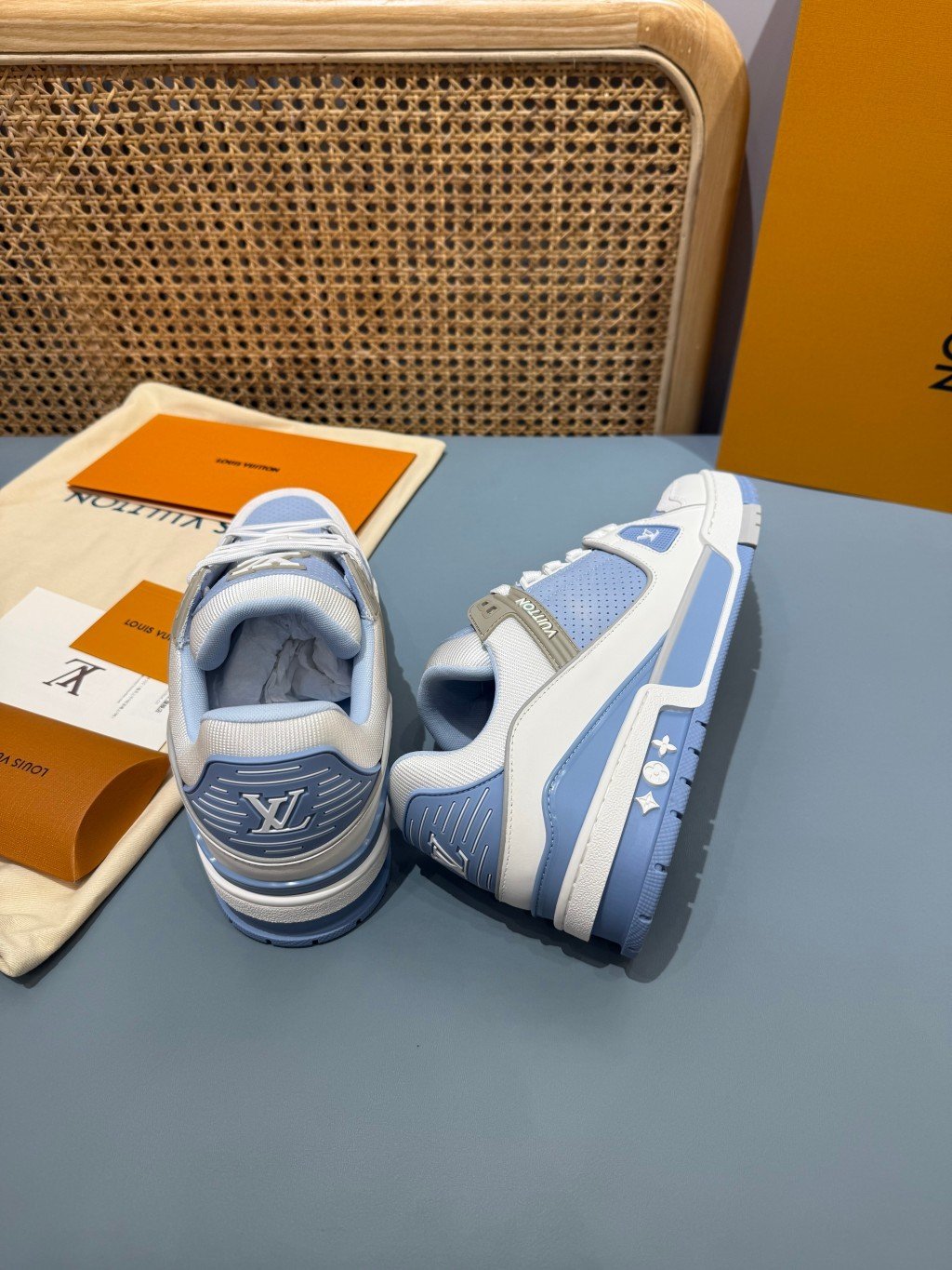 Sneakers Trainer 'Blanc Bleu Pastel' — vue 23