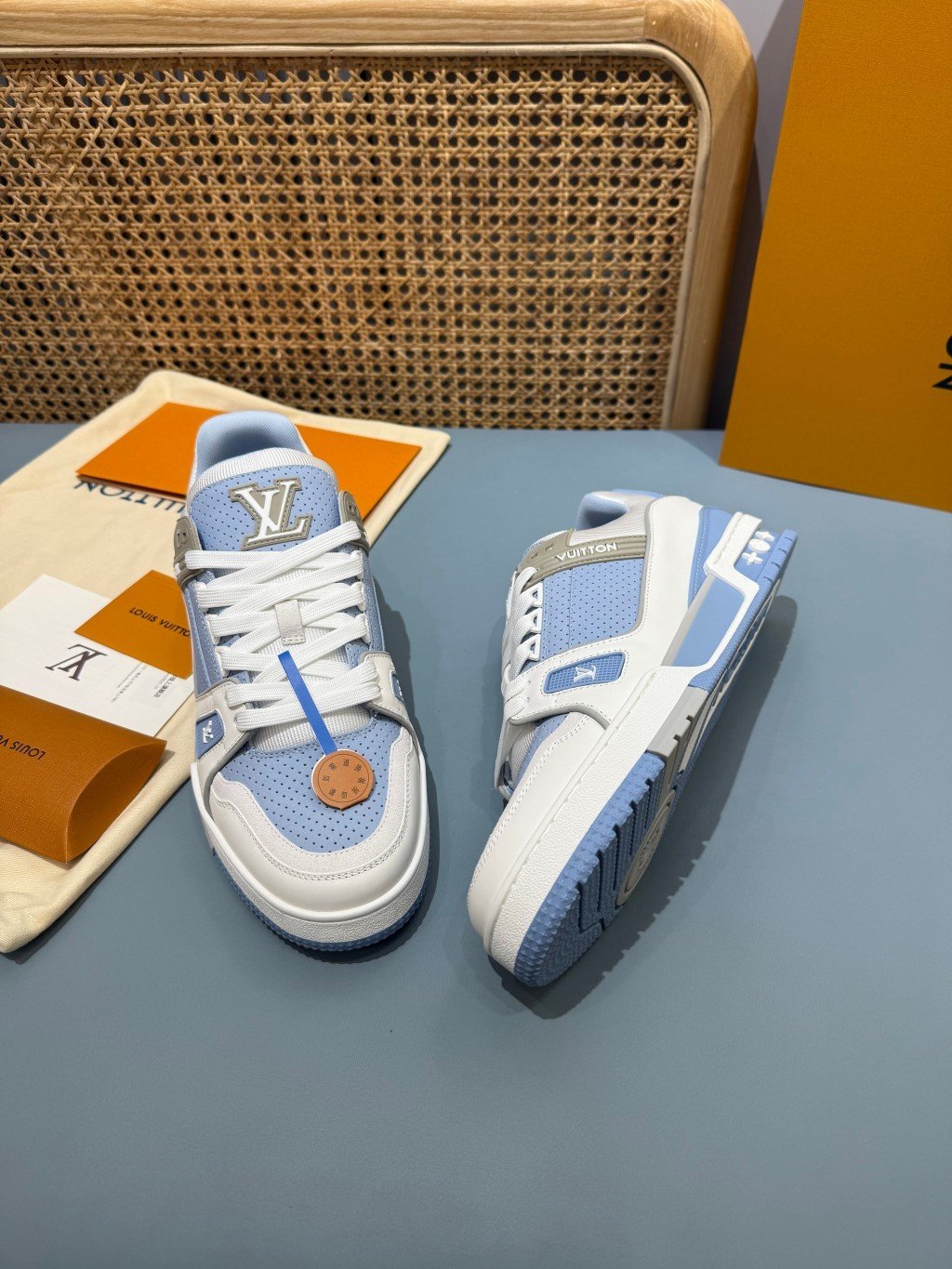 Sneakers Trainer 'Blanc Bleu Pastel' — vue 25
