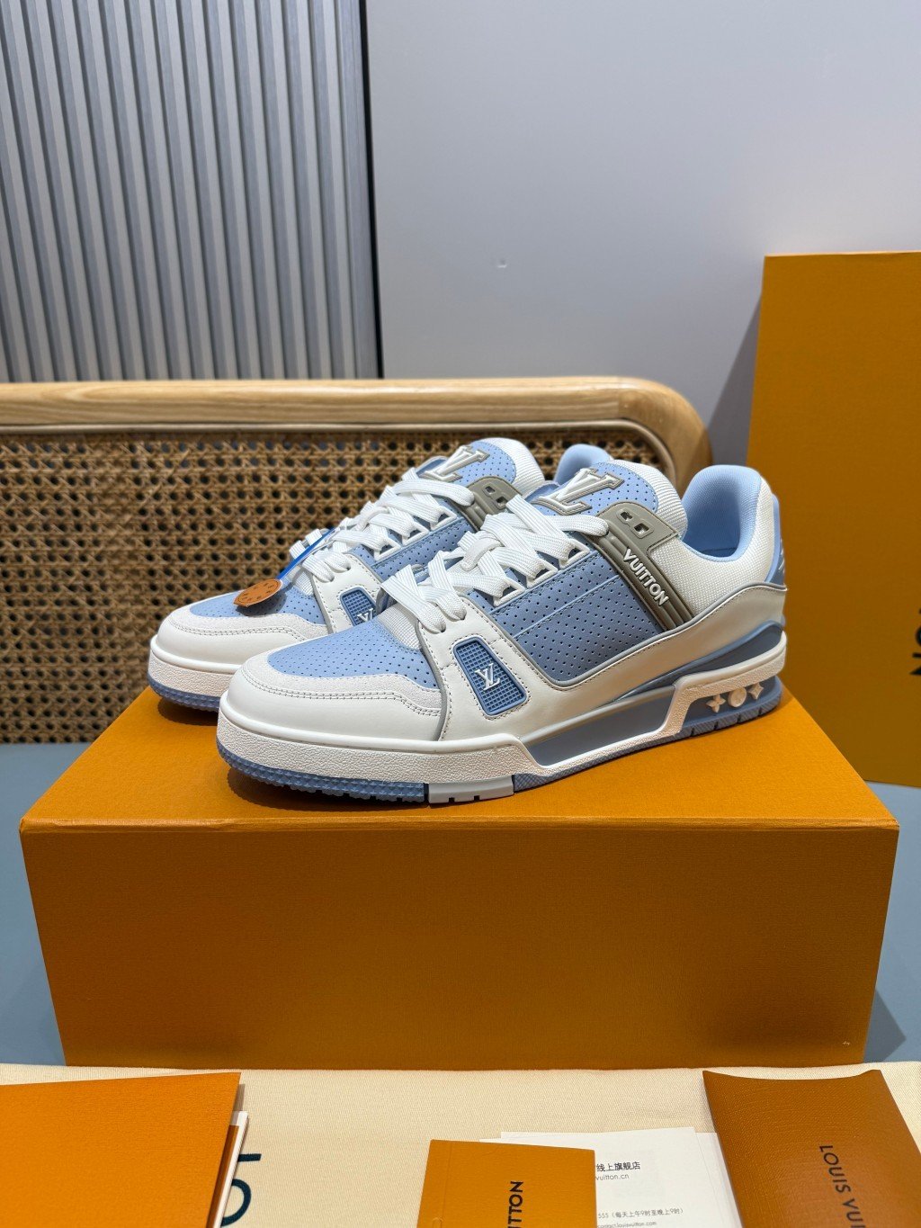Sneakers Trainer 'Blanc Bleu Pastel' — vue 28