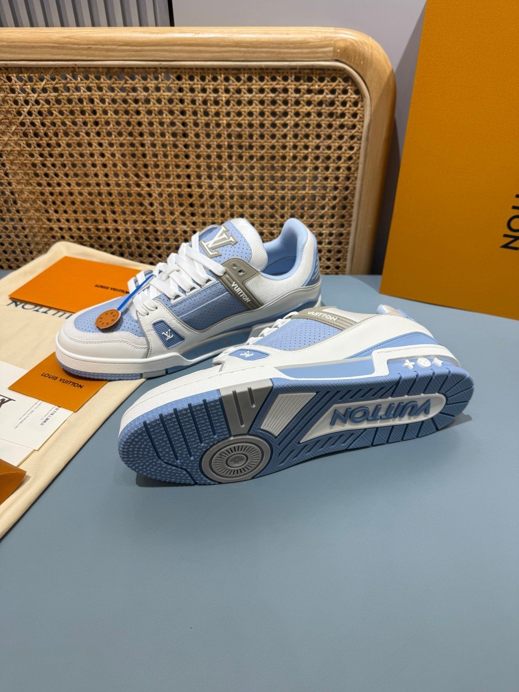 Sneakers Trainer 'Blanc Bleu Pastel' — vue 32