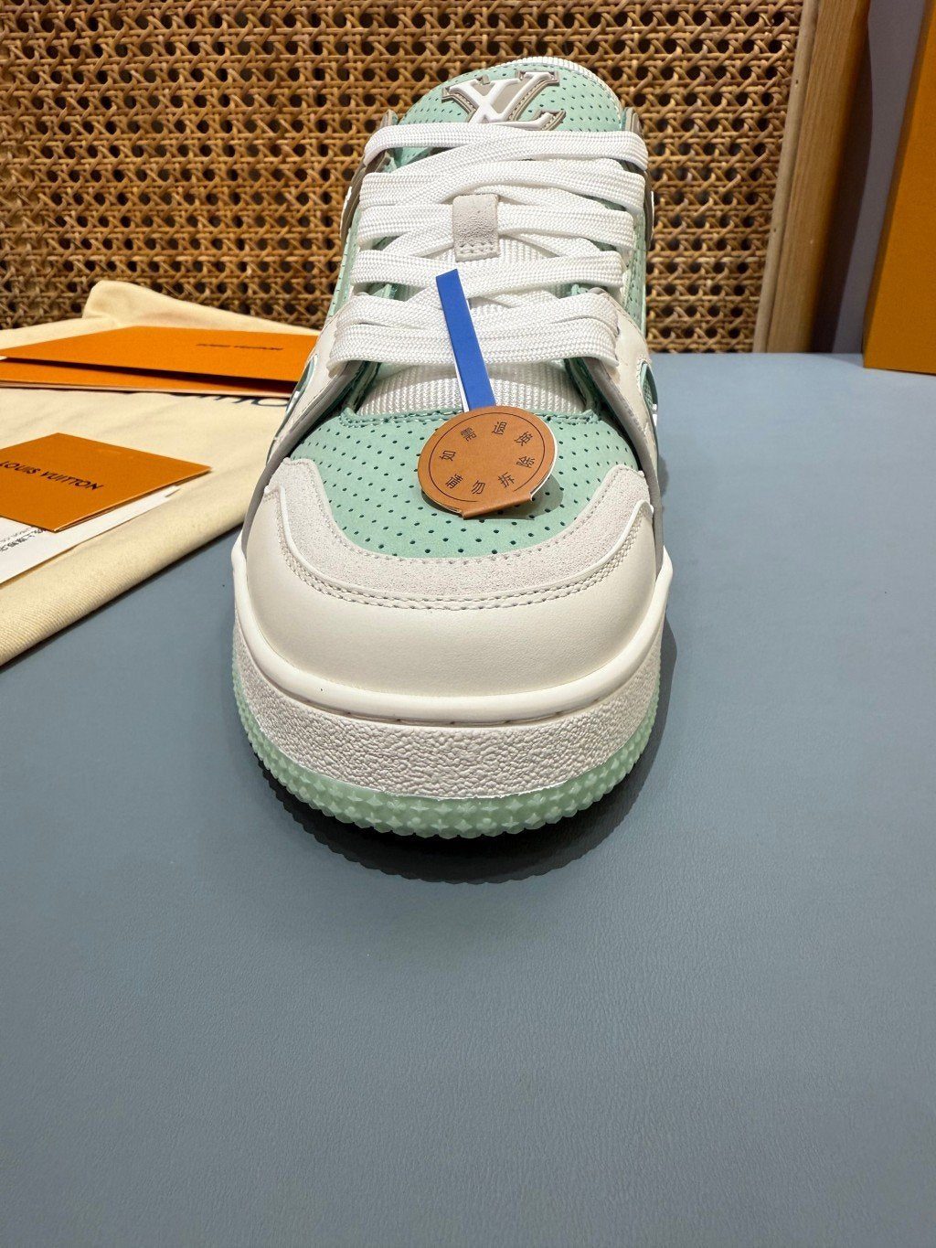 Sneakers Trainer 'Blanc Vert Menthe' — vue 8