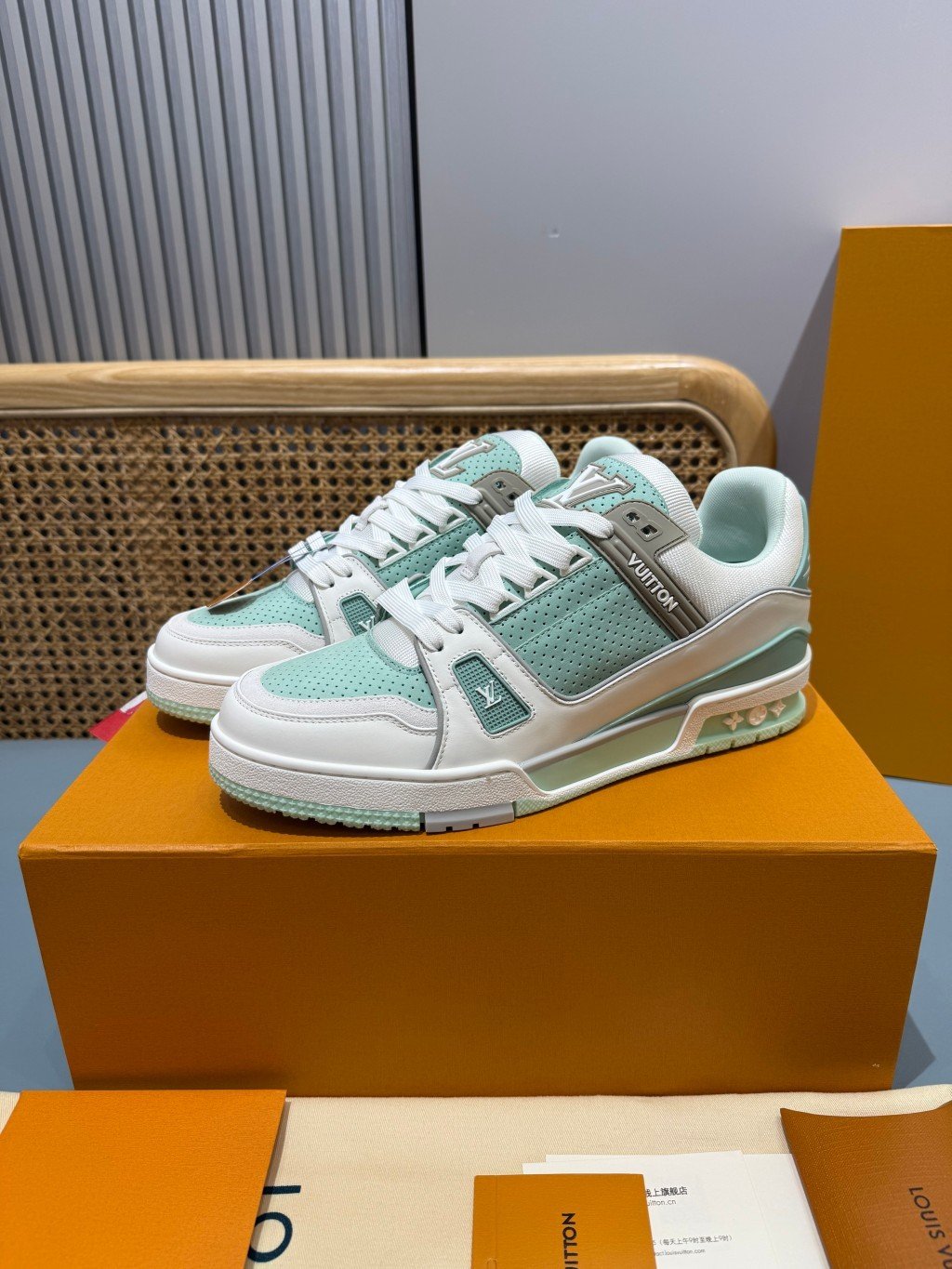 Sneakers Trainer 'Blanc Vert Menthe' — vue 28