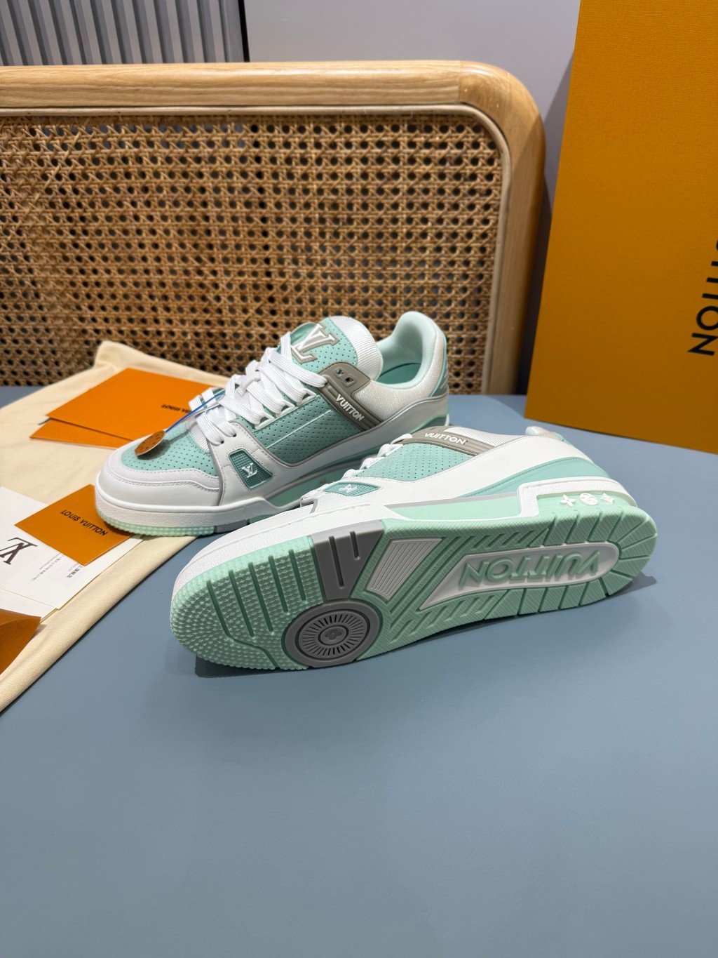 Sneakers Trainer 'Blanc Vert Menthe' — vue 32
