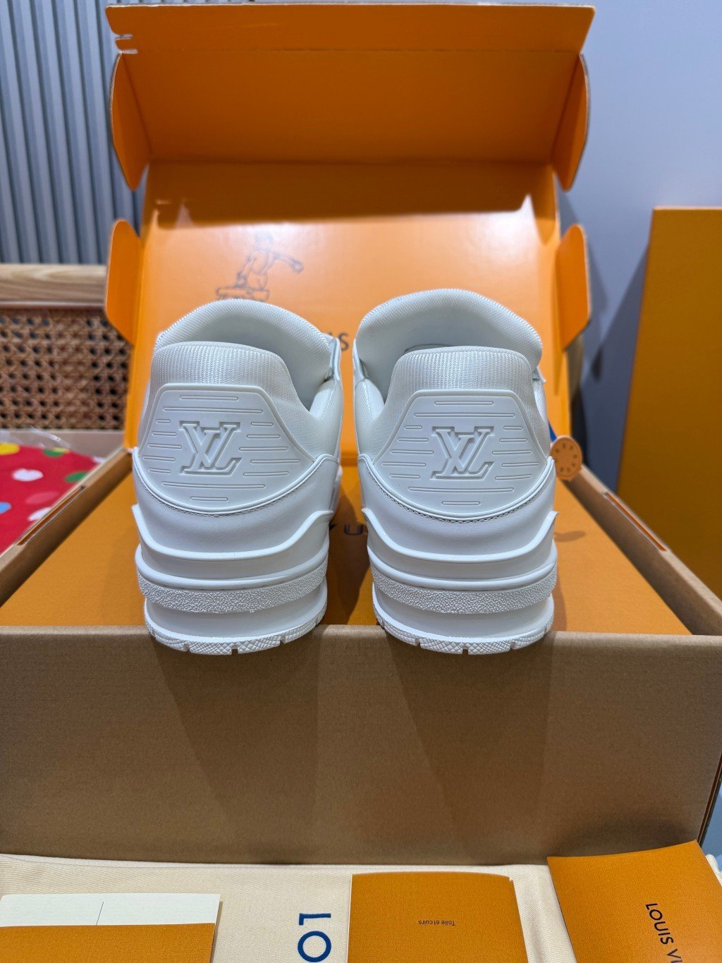 Sneakers Trainer 'Blanc Perle' — vue 3