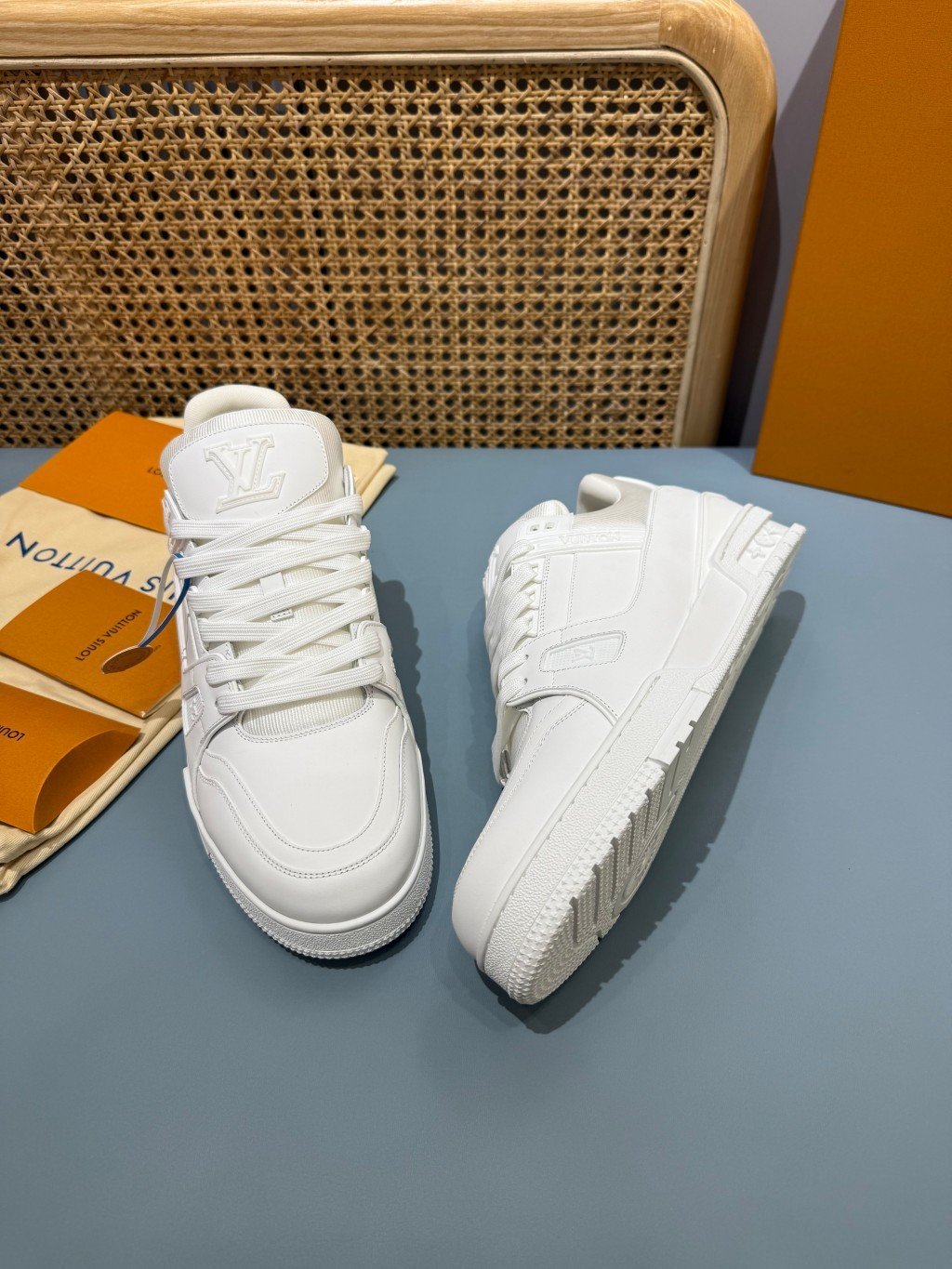 Sneakers Trainer 'Blanc Perle' — vue 32