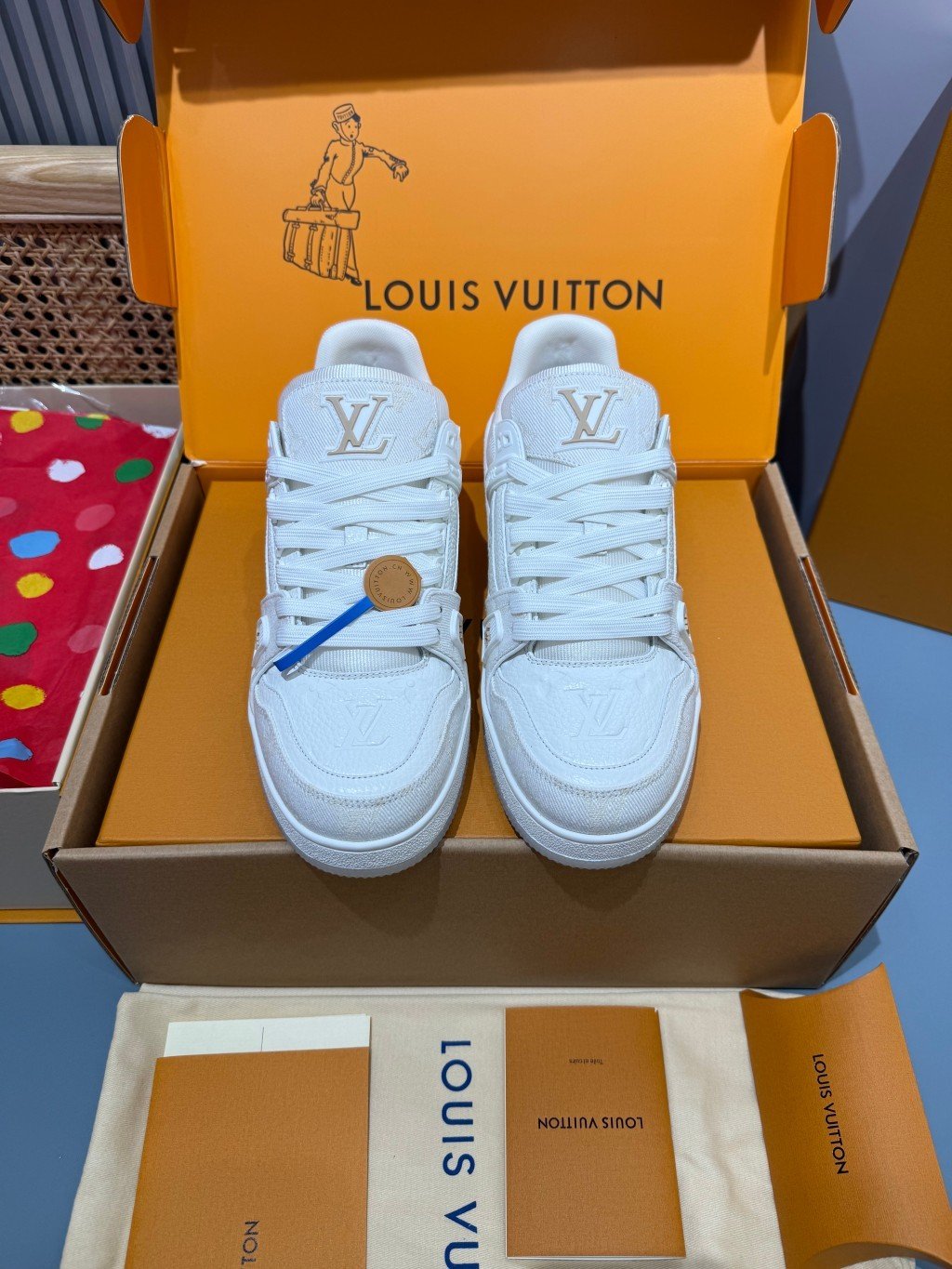 Sneakers Trainer Denim 'Blanc Nacré Monogram' — vue 5