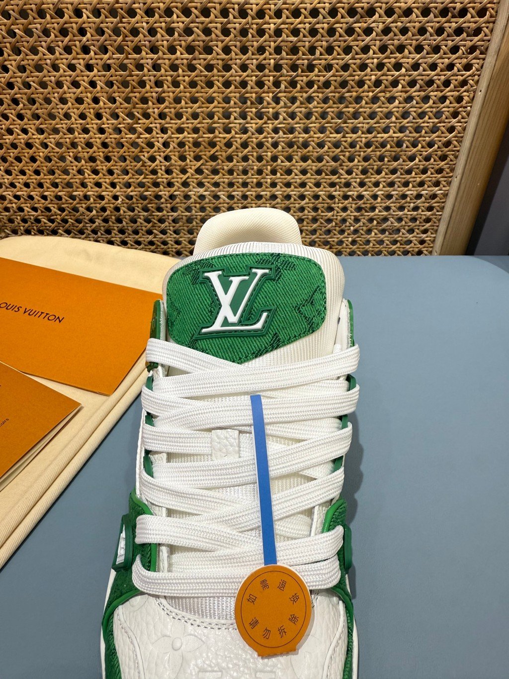 Sneakers Trainer Denim 'Blanc Vert Monogram' — vue 8