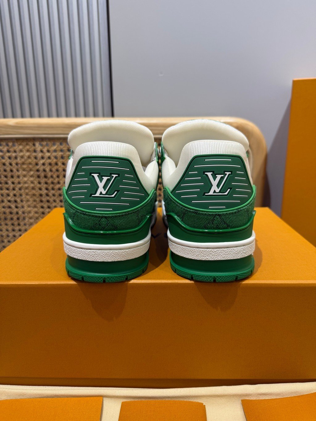Sneakers Trainer Denim 'Blanc Vert Monogram' — vue 27