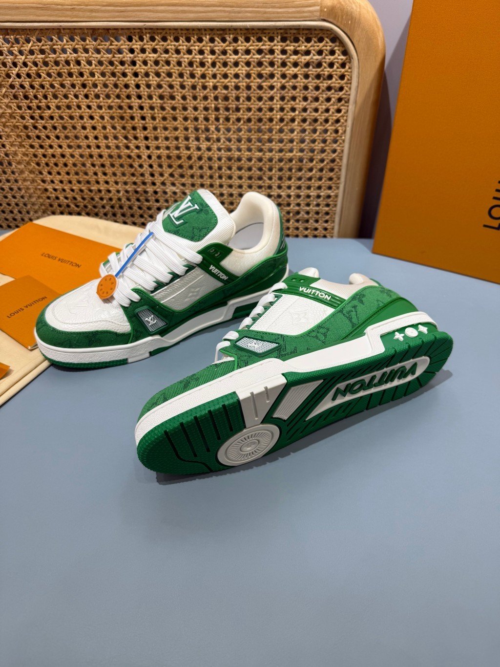 Sneakers Trainer Denim 'Blanc Vert Monogram' — vue 33