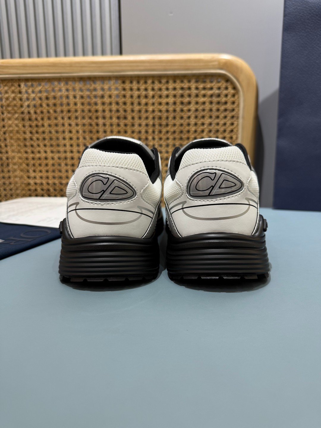 Sneakers B30 'Blanc et Noir' — vue 20