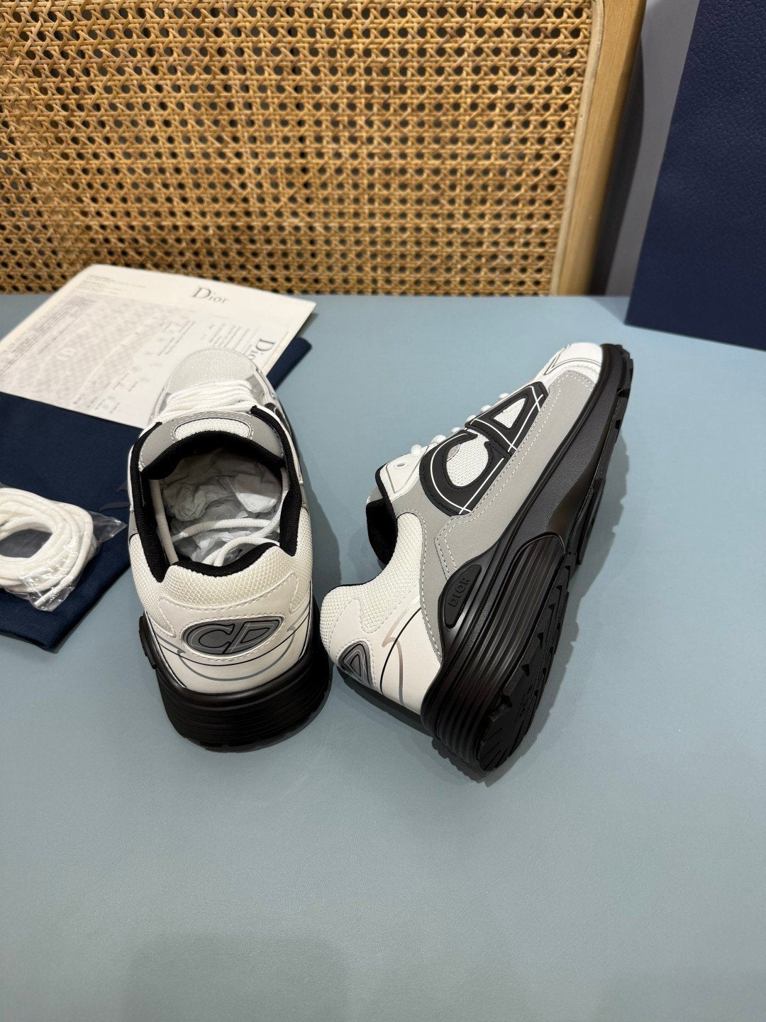 Sneakers B30 'Blanc et Noir' — vue 23