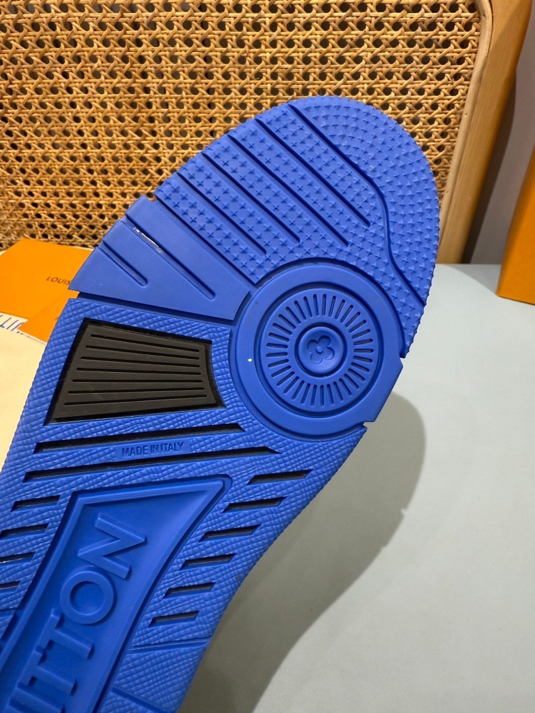Sneakers Trainer 'Noir Bleu Roi' — vue 6