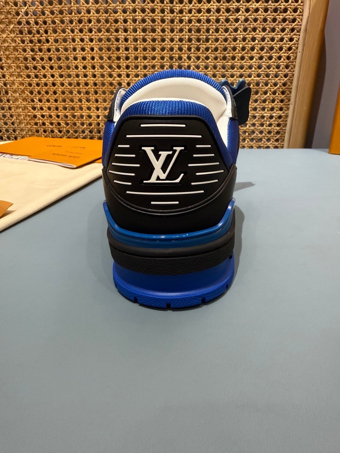 Sneakers Trainer 'Noir Bleu Roi' — vue 8