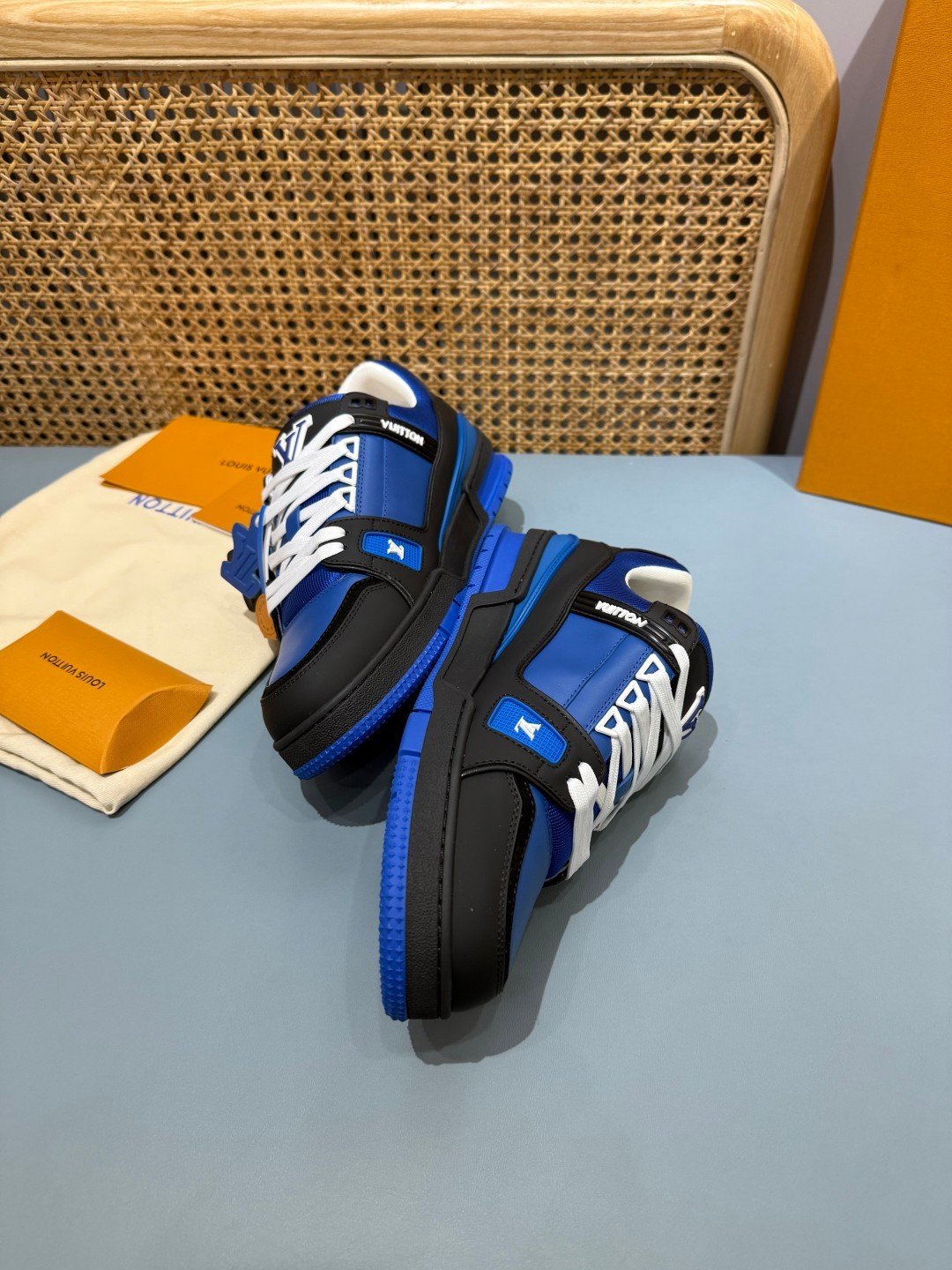 Sneakers Trainer 'Noir Bleu Roi' — vue 13