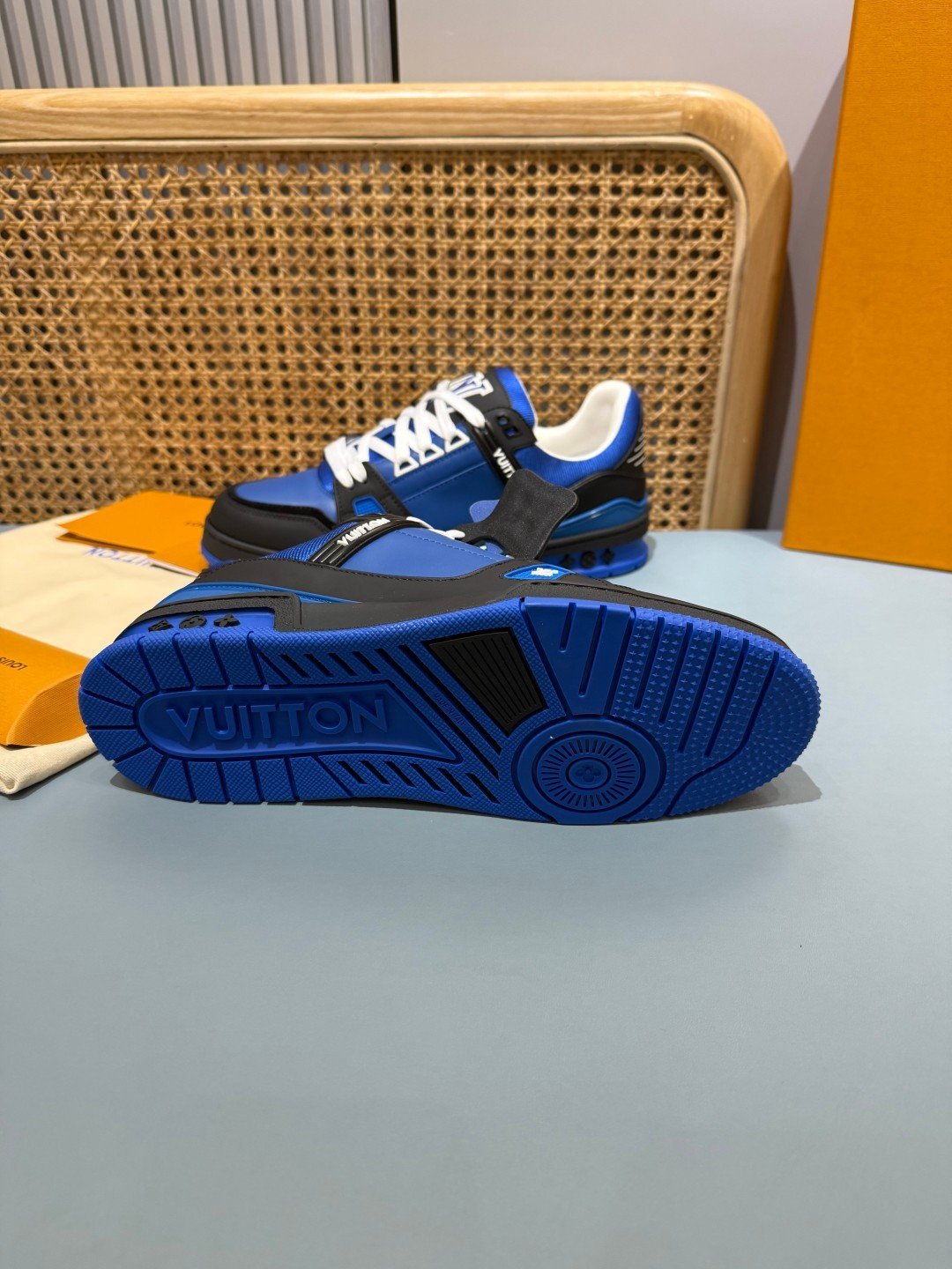 Sneakers Trainer 'Noir Bleu Roi' — vue 17