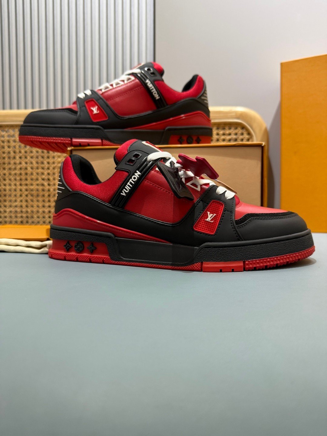 Sneakers Trainer 'Rouge Noir' — vue 5