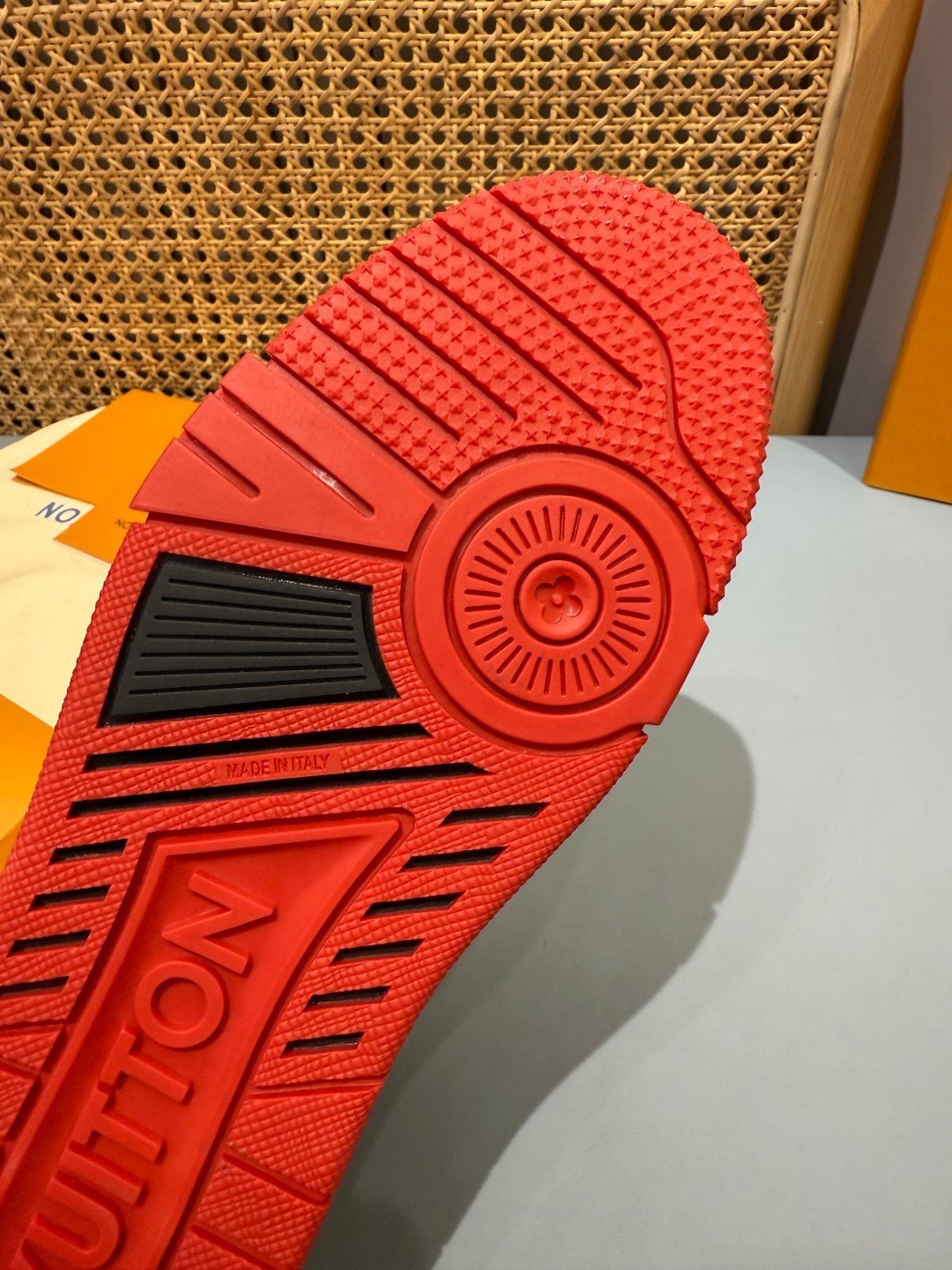 Sneakers Trainer 'Rouge Noir' — vue 6