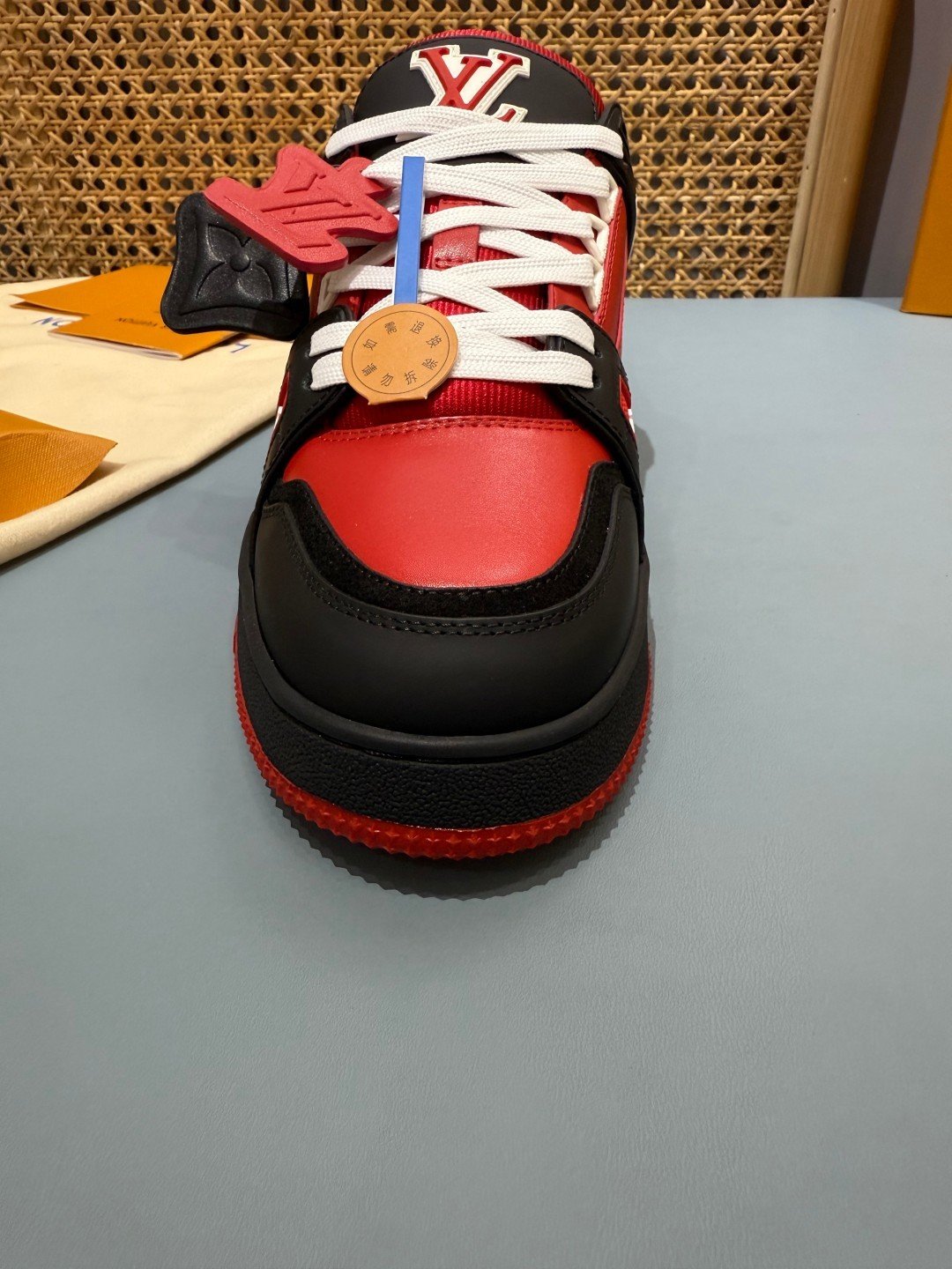 Sneakers Trainer 'Rouge Noir' — vue 8