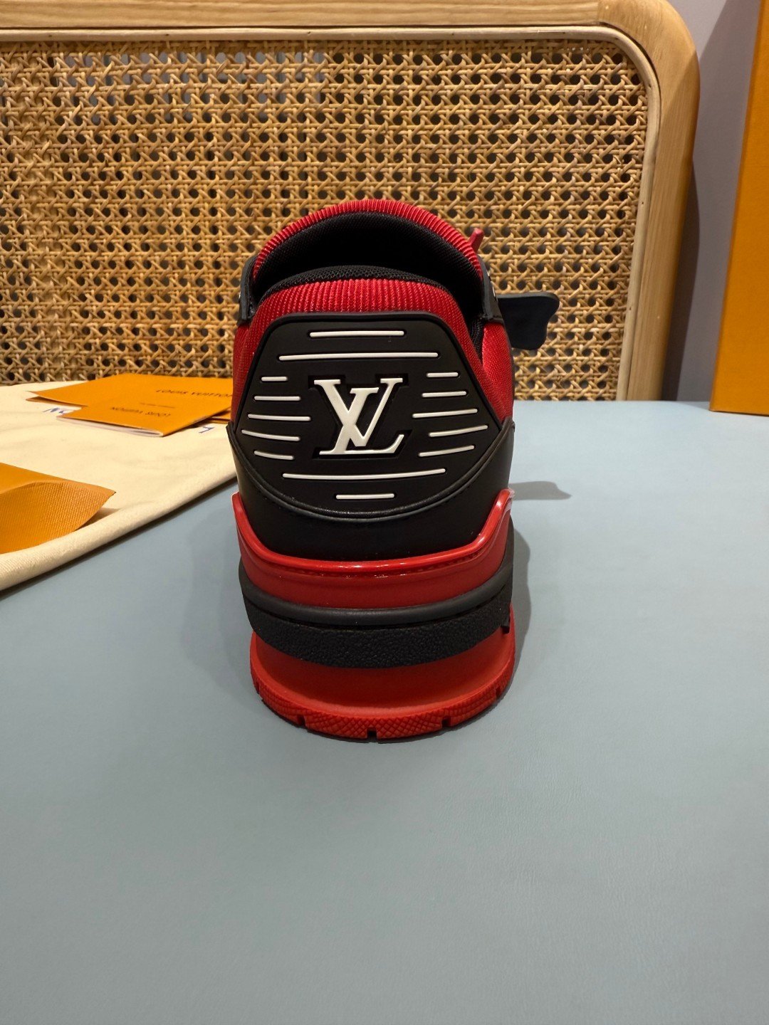Sneakers Trainer 'Rouge Noir' — vue 9