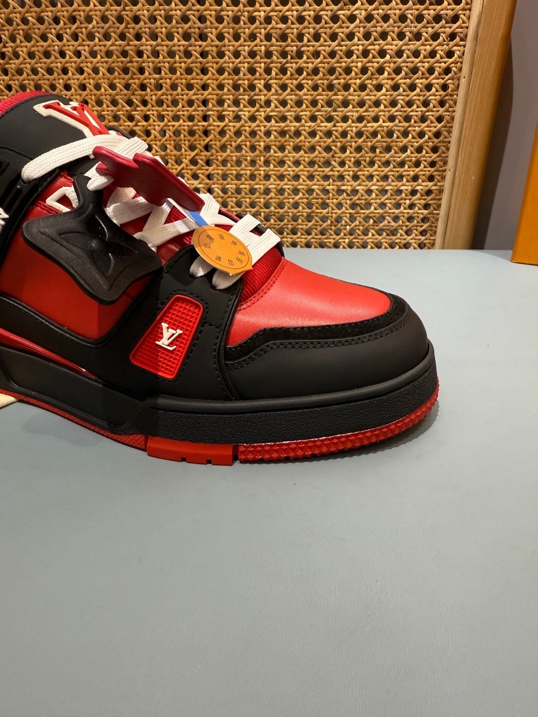 Sneakers Trainer 'Rouge Noir' — vue 12