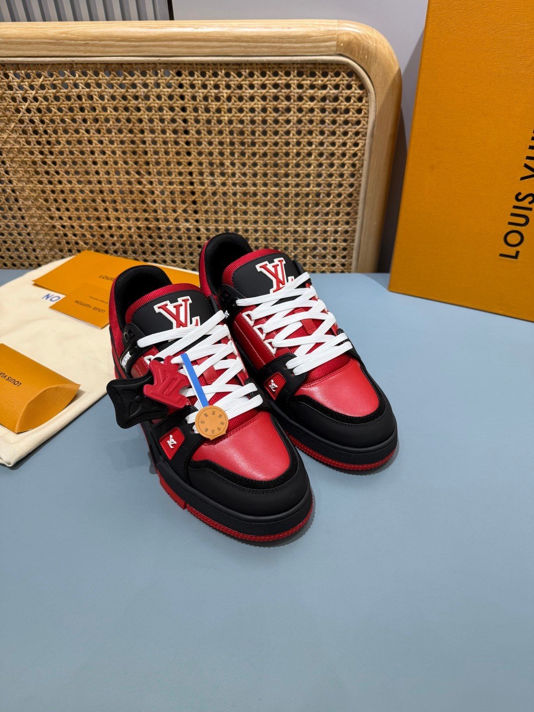 Sneakers Trainer 'Rouge Noir' — vue 16