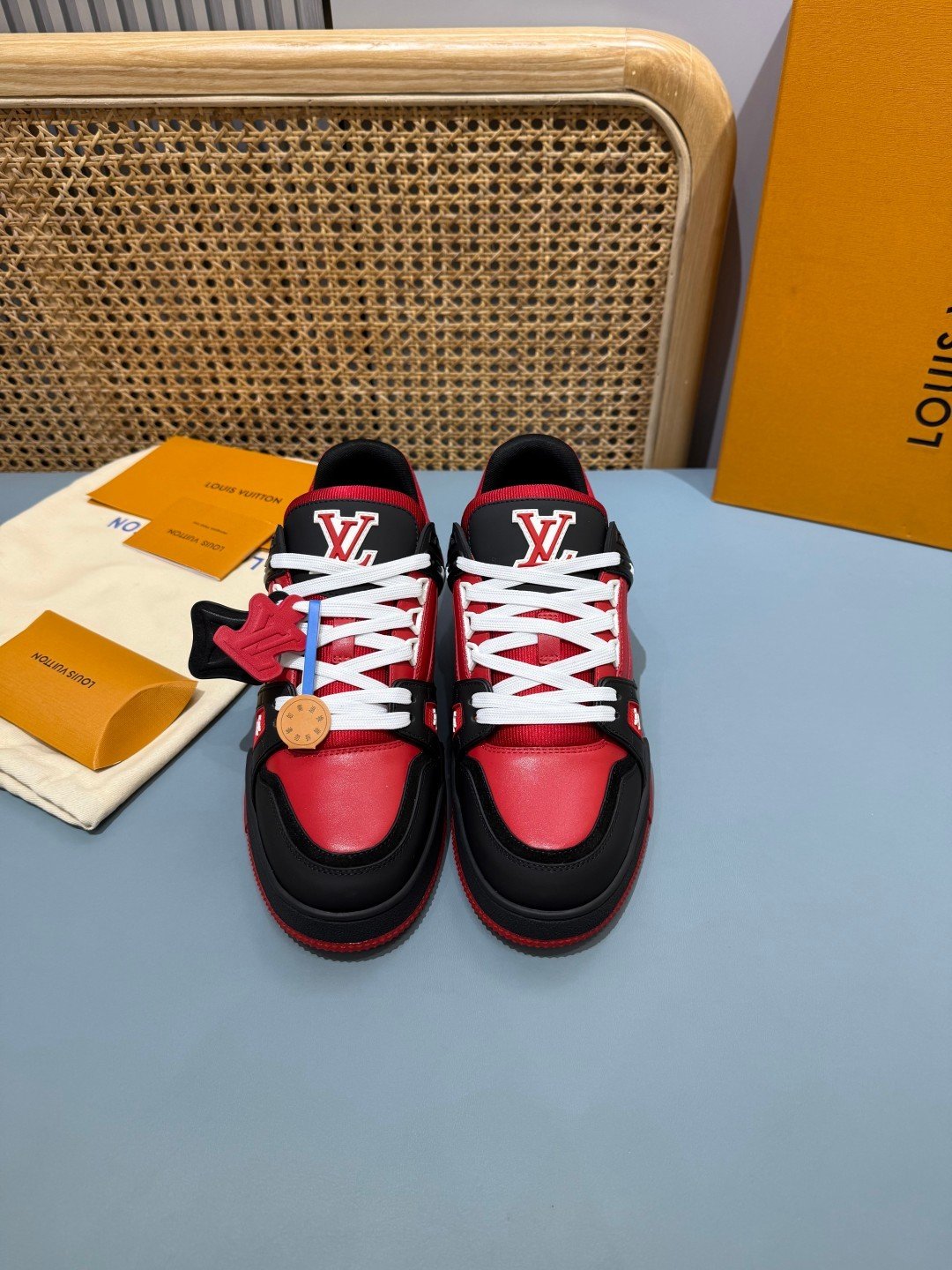 Sneakers Trainer 'Rouge Noir' — vue 17
