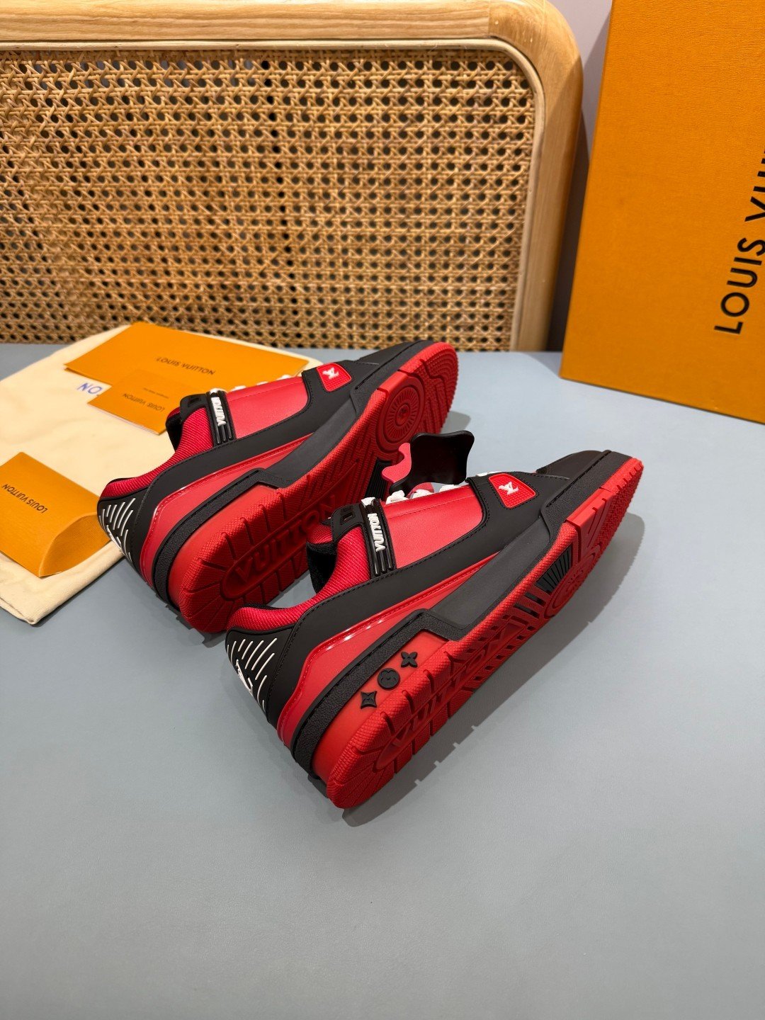 Sneakers Trainer 'Rouge Noir' — vue 22