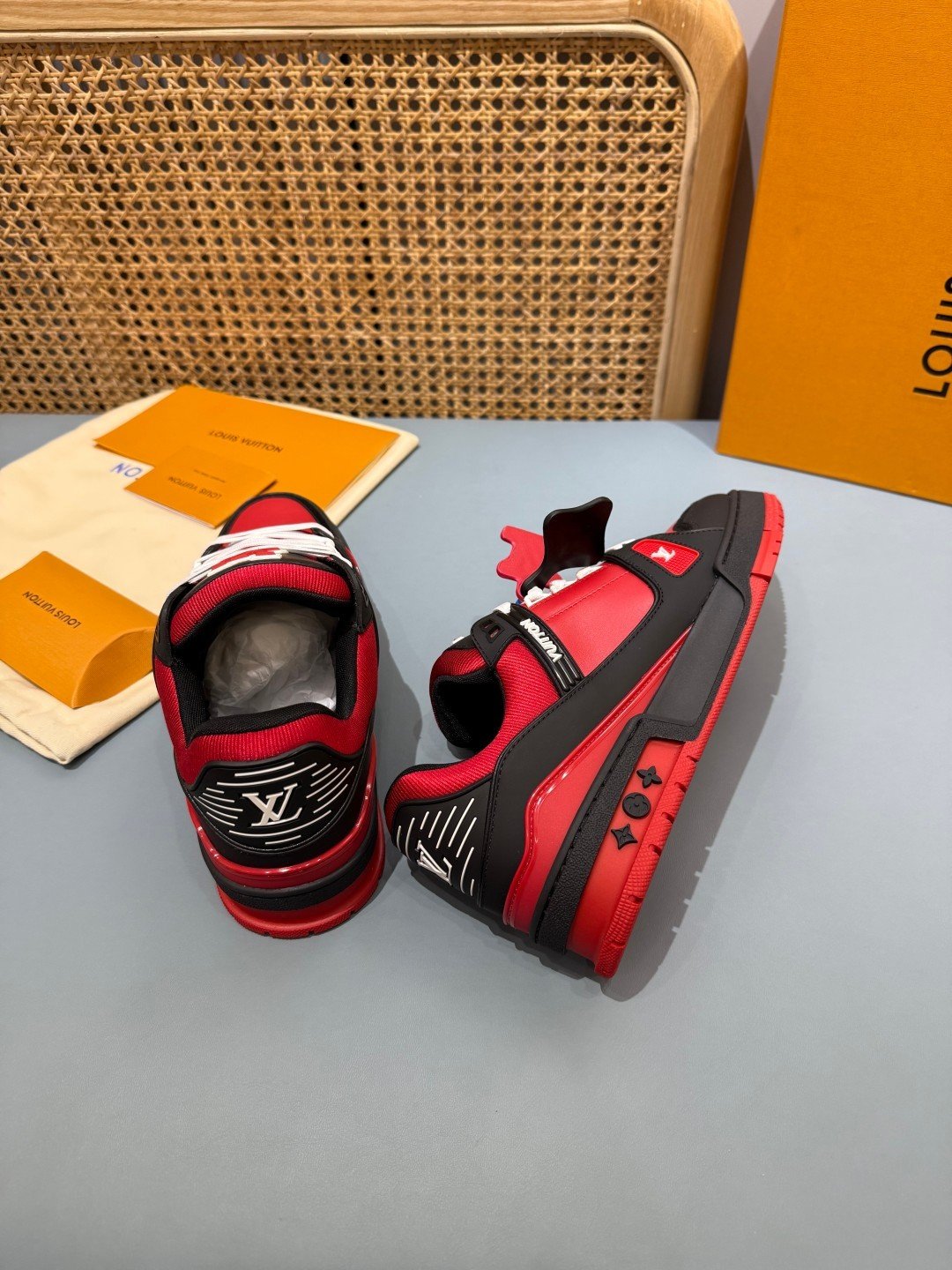 Sneakers Trainer 'Rouge Noir' — vue 23