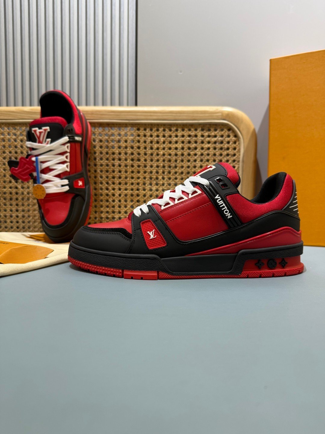 Sneakers Trainer 'Rouge Noir' — vue 24
