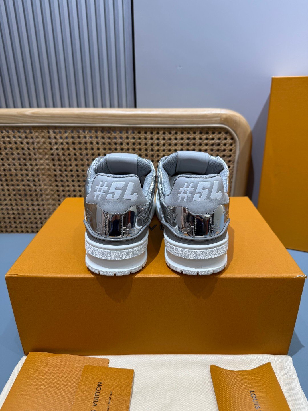 Sneakers Trainer 'Argent Chromé' — vue 2