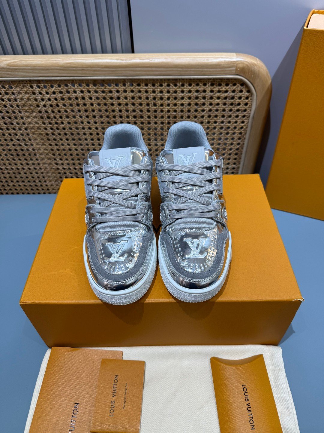 Sneakers Trainer 'Argent Chromé' — vue 4