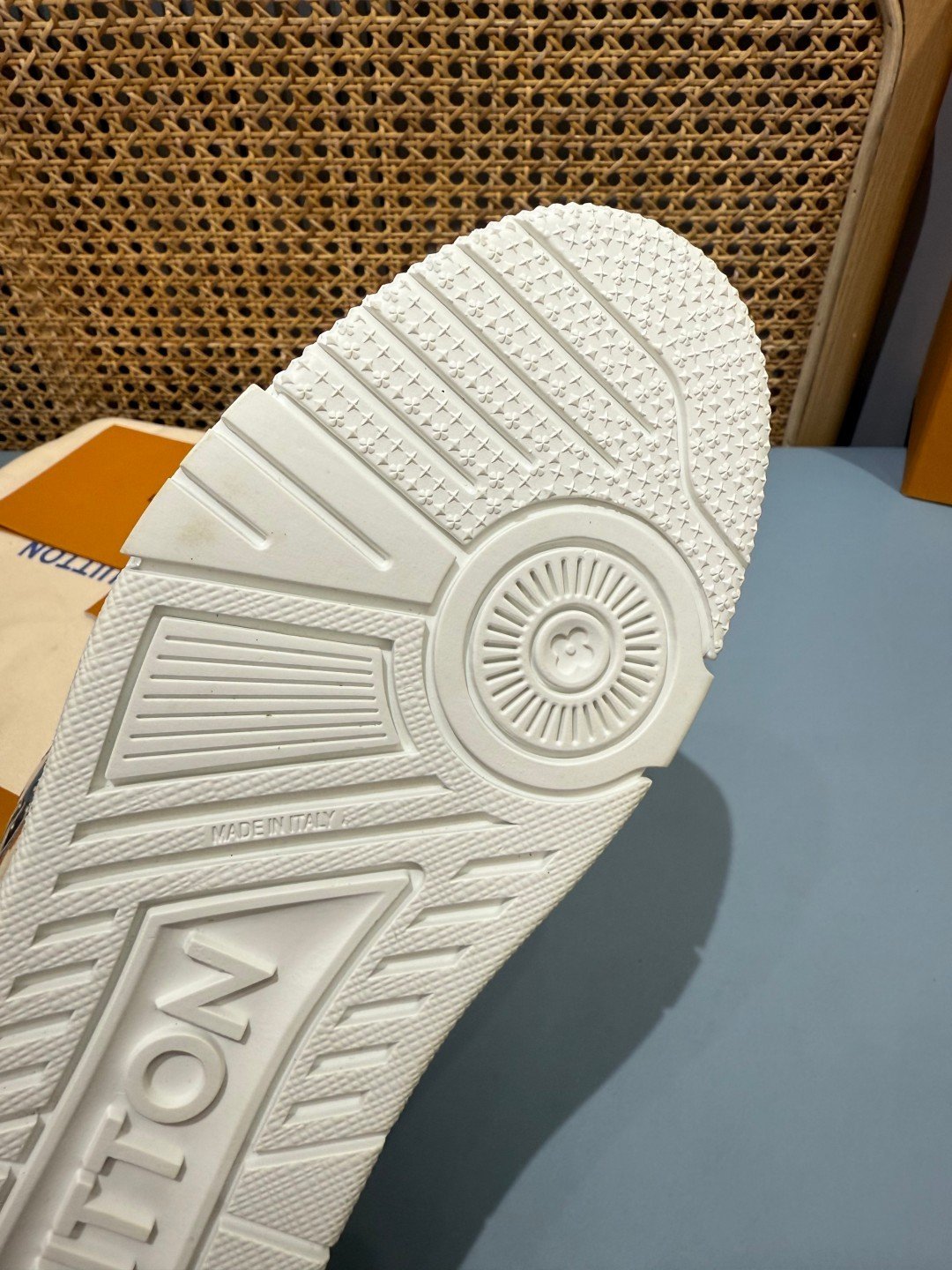 Sneakers Trainer 'Argent Chromé' — vue 9