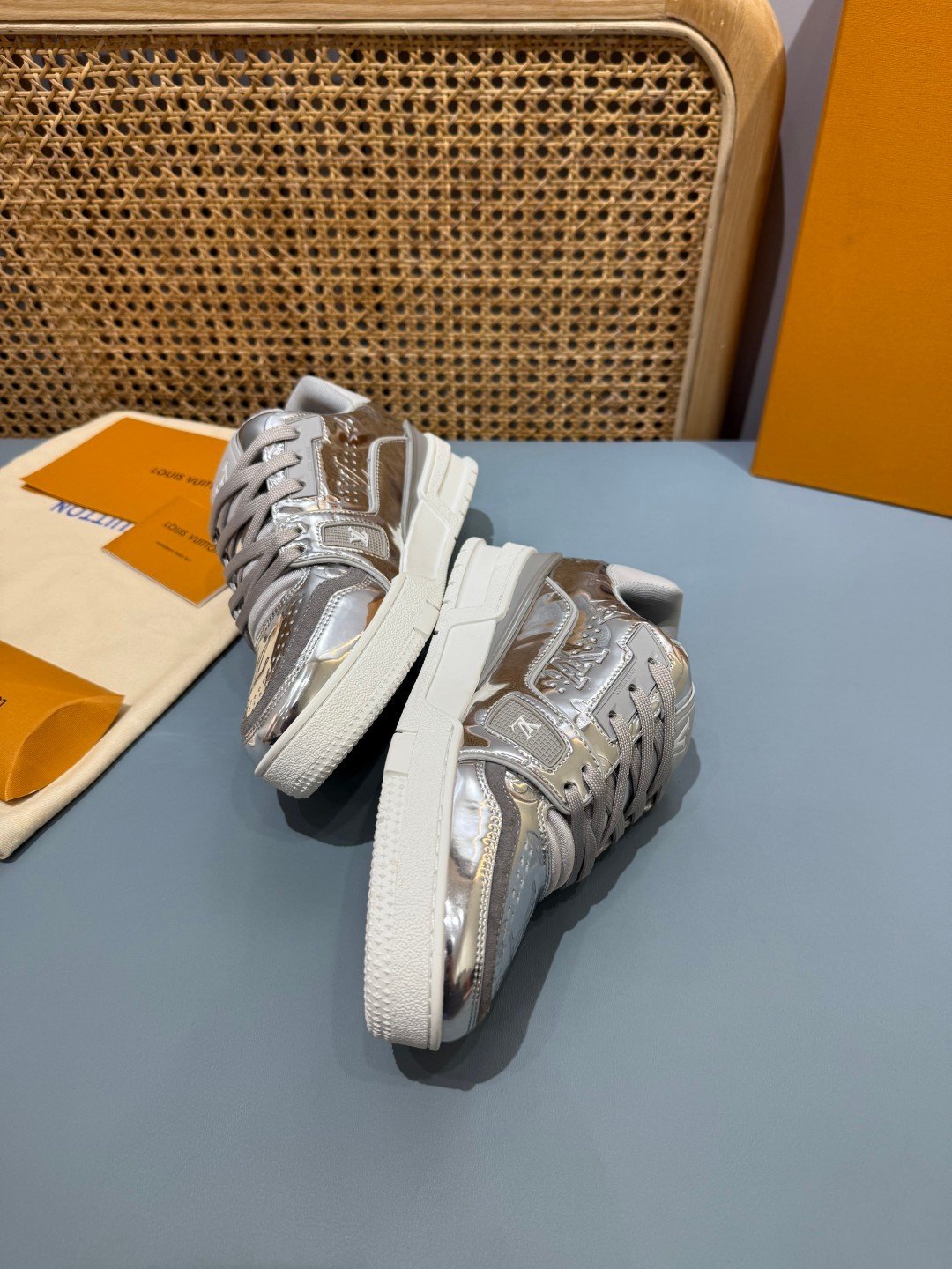 Sneakers Trainer 'Argent Chromé' — vue 13