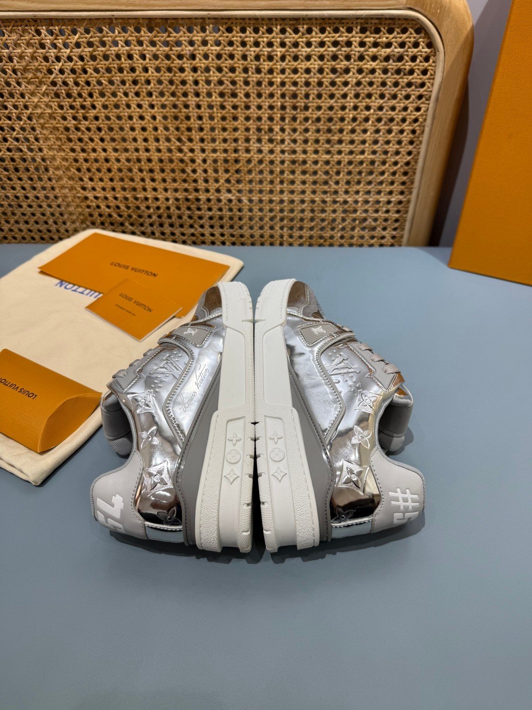 Sneakers Trainer 'Argent Chromé' — vue 18